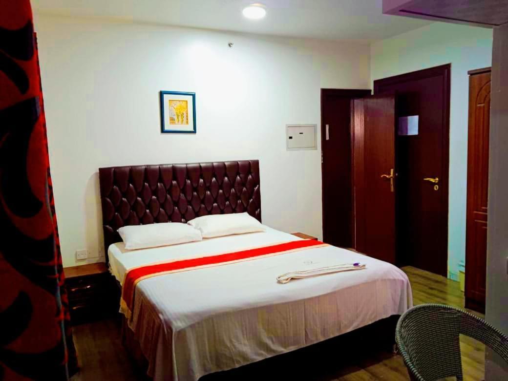 Hala Hotels Apartments Шарджа Экстерьер фото
